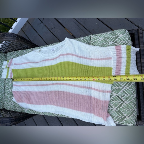 POL Women’s Open Knit Striped Sweater Size Medium Pullover Pink Green - Picture 4 of 6